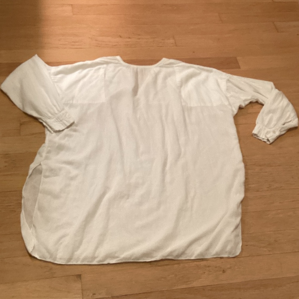 Elegant cream Tunic with long sleeves - Picture 9 of 13